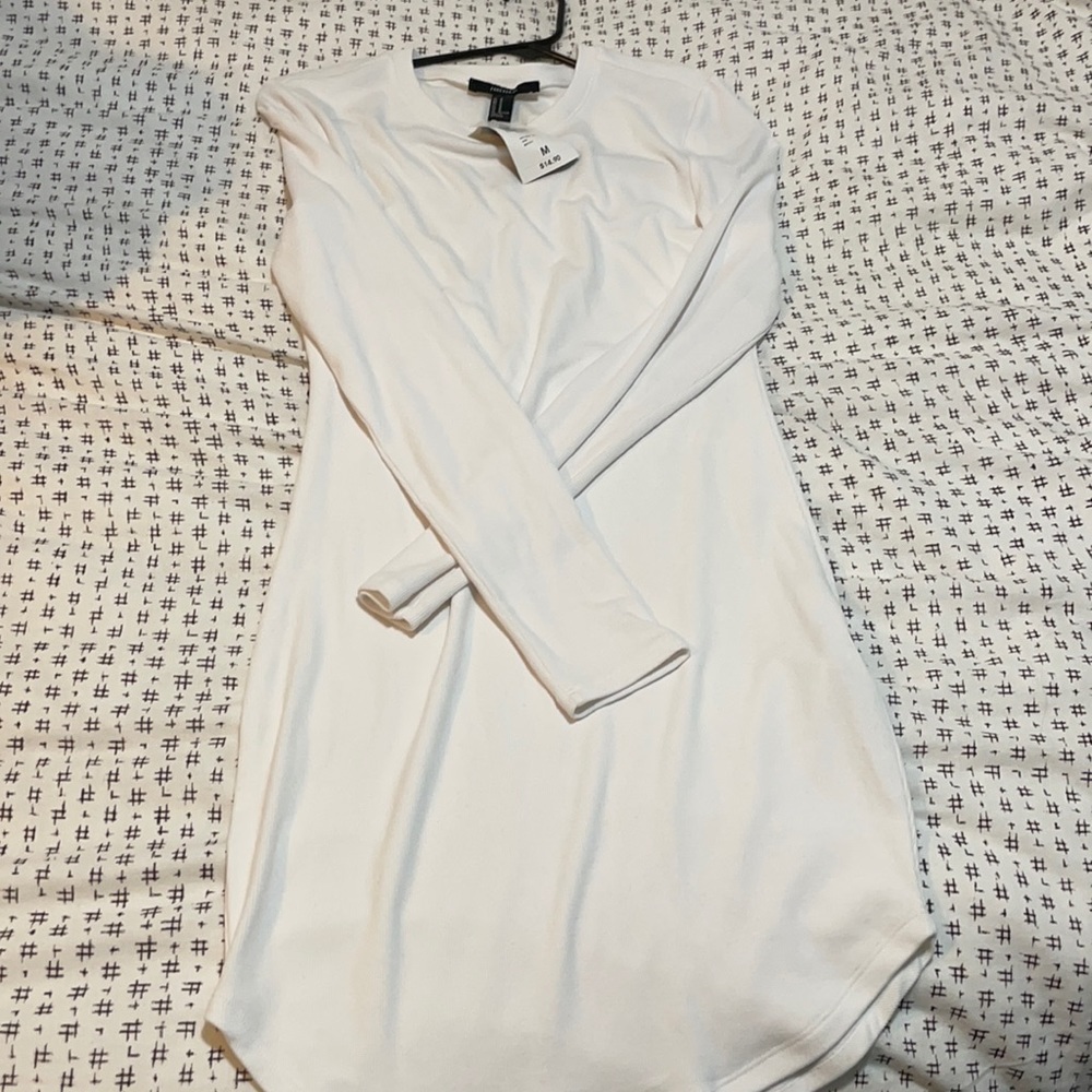 White long sleeve dress
